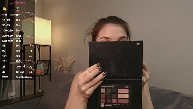 Snapshot of Only_KiraRi chatting on September 26, 2:43 pm Only KiraRi online show from September 26, 2:43 pm