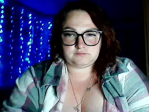 Snapshot of AngelQSky chatting on May 11, 8:17 pm AngelQSky online show from May 11, 8:17 pm