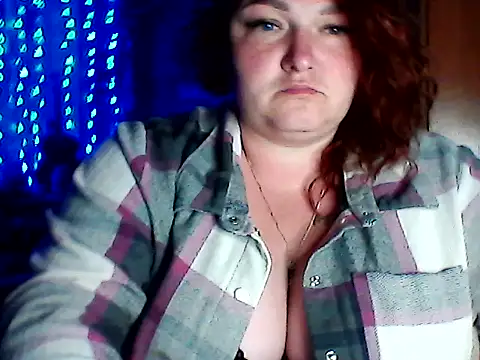 Snapshot of AngelQSky chatting on May 12, 8:39 pm AngelQSky online show from May 12, 8:39 pm