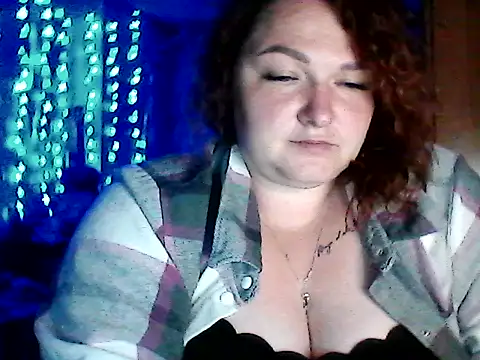 Snapshot of AngelQSky chatting on May 23, 8:57 pm AngelQSky online show from May 23, 8:57 pm