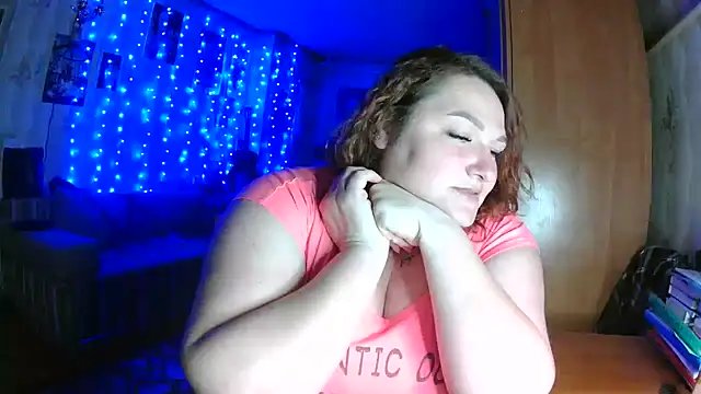 Snapshot of AngelQSky chatting on June 14, 8:33 pm AngelQSky online show from June 14, 8:33 pm