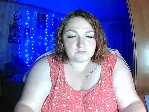Snapshot of AngelQSky chatting on June 16, 8:00 pm AngelQSky online show from June 16, 8:00 pm
