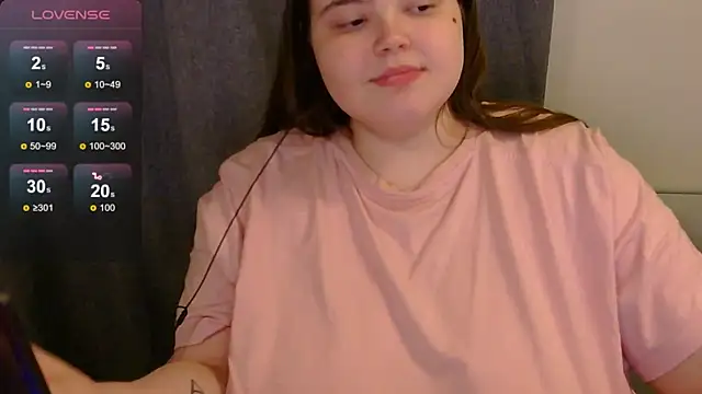 Snapshot of brattyprincessemma chatting on June 3, 7:19 pm brattyprincessemma online show from June 3, 7:19 pm