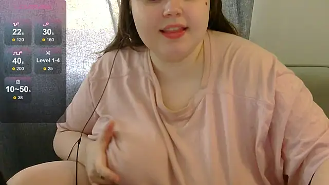 Snapshot of brattyprincessemma chatting on June 4, 9:15 am brattyprincessemma online show from June 4, 9:15 am