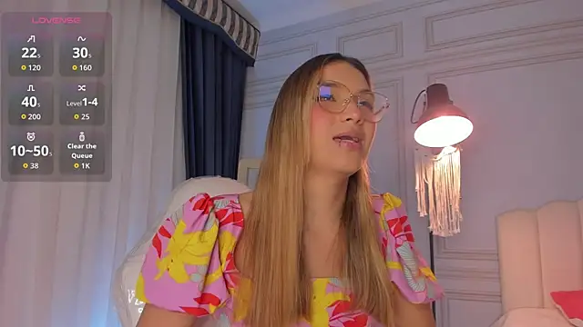 Doll Isa  online show from September 17, 7:15 pm