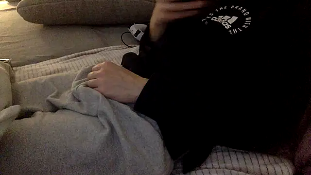 Breezydicksn online show from October 31, 5:58 pm