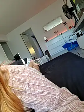 NibbleSweetie online show from October 11, 1:20 pm