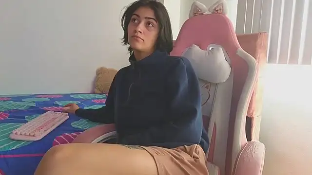 Crystal Star  online show from November 3, 1:34 pm