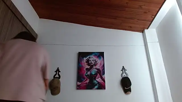 Crystal Star  online show from April 19, 4:28 pm