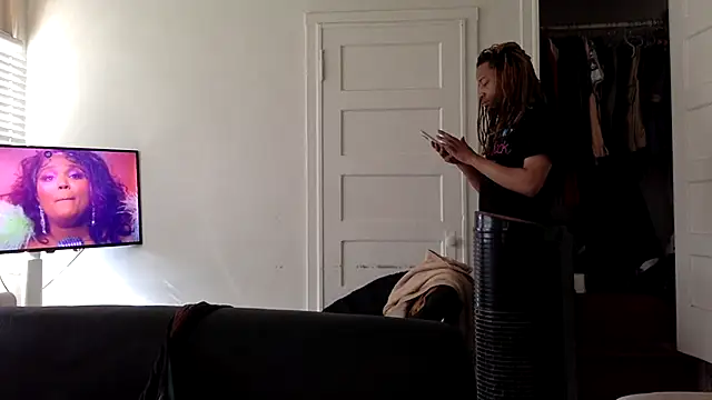 Diodre Benyoon online show from March 17, 4:54 pm