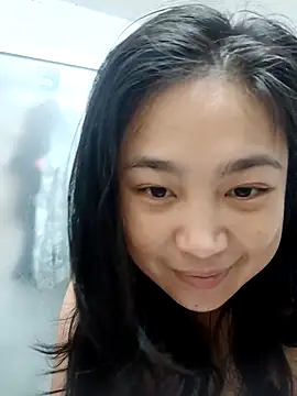 Snapshot of Minn-cute chatting on September 13, 11:43 am Minn-cute online show from September 13, 11:43 am