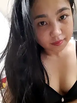 Snapshot of Minn-cute chatting on October 2, 5:03 am Minn-cute online show from October 2, 5:03 am