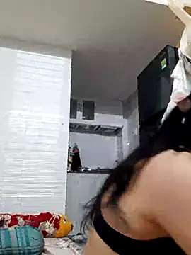 Snapshot of Minn-cute chatting on October 3, 12:57 pm Minn-cute online show from October 3, 12:57 pm