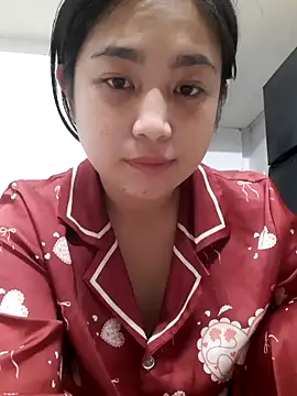 Snapshot of Minn-cute chatting on October 6, 2:20 am Minn-cute online show from October 6, 2:20 am