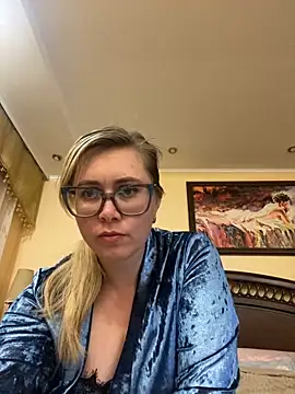 Crystal00Girl online show from October 5, 9:13 pm