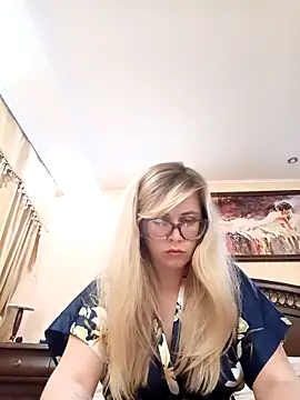 Crystal00Girl online show from October 28, 10:23 pm