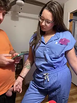 Mommasaurrex online show from September 15, 1:16 am