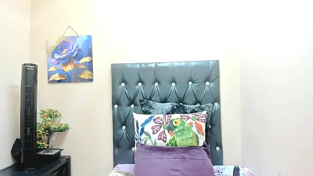 Toxicfantasy4u online show from December 3, 5:33 pm