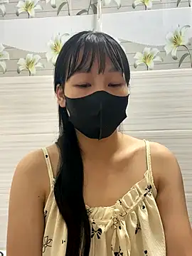 Meowwn online show from October 28, 5:15 pm