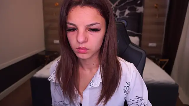 Snapshot of AnitaBambie chatting on October 10, 5:39 am AnitaBambie online show from October 10, 5:39 am