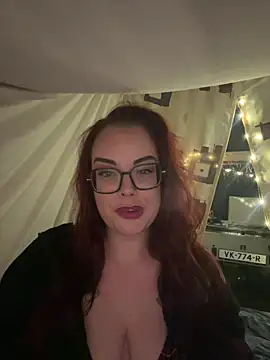 Snapshot of Miss_Lucifer6 chatting on May 19, 8:26 pm Miss Lucifer6 online show from May 19, 8:26 pm