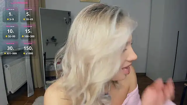 Snapshot of FaaBinaa chatting on October 26, 7:03 am FaaBinaa online show from October 26, 7:03 am