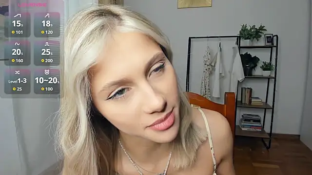 Snapshot of FaaBinaa chatting on November 6, 7:42 am FaaBinaa online show from November 6, 7:42 am