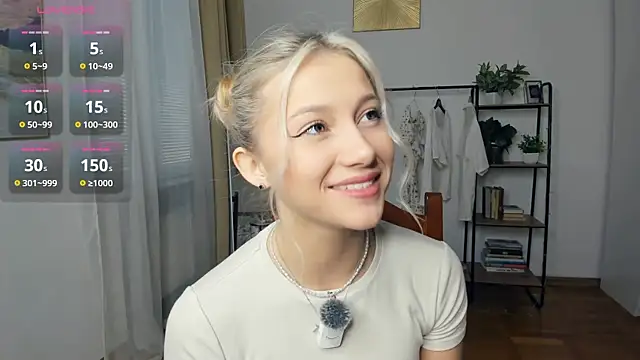 Snapshot of FaaBinaa chatting on November 10, 7:18 am FaaBinaa online show from November 10, 7:18 am