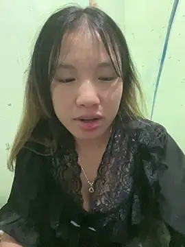 Snapshot of QueenLink chatting on October 13, 6:19 pm QueenLink online show from October 13, 6:19 pm