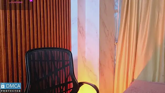 nena cupcake  online show from April 22, 11:12 am