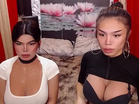 WILDROXIE online show from December 15, 4:39 am