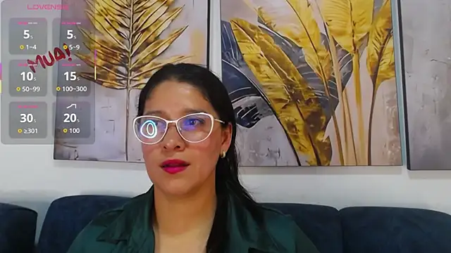 Snapshot of Alana_steel_1 chatting on April 30, 5:52 pm Alana steel 1 online show from April 30, 5:52 pm