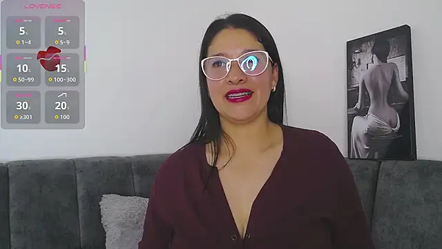 Snapshot of Alana_steel_1 chatting on May 5, 7:44 pm Alana steel 1 online show from May 5, 7:44 pm