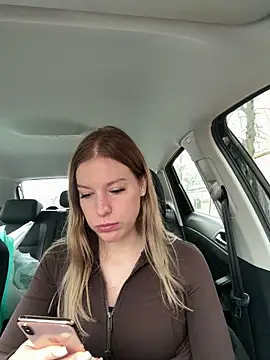 Snapshot of Chloemillerrxx chatting on November 28, 12:52 pm Chloemillerrxx online show from November 28, 12:52 pm