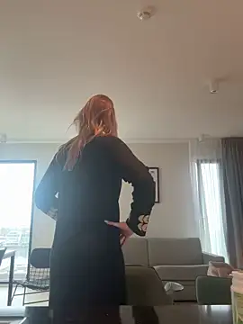 Snapshot of Chloemillerrxx chatting on December 2, 2:23 pm Chloemillerrxx online show from December 2, 2:23 pm