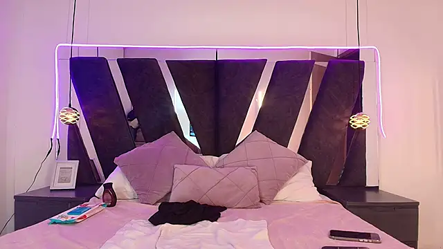 alehia cute online show from March 28, 12:21 am