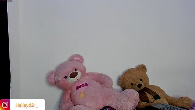 HaileyDuke online show from March 14, 11:10 pm