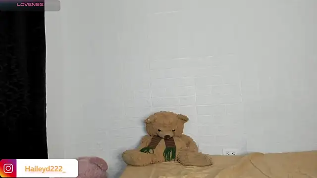 HaileyDuke online show from June 20, 3:20 am