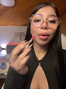 Maddy Piink online show from November 27, 8:55 pm