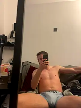 Snapshot of AndyArno2533 chatting on September 14, 6:51 pm AndyArno2533 online show from September 14, 6:51 pm