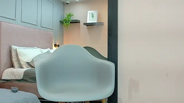 Camila Hill  online show from February 24, 2:48 pm