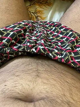 Johncockhot13690 online show from May 18, 6:14 pm