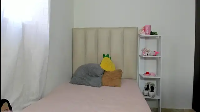 ImEmily444 online show from December 15, 8:24 pm