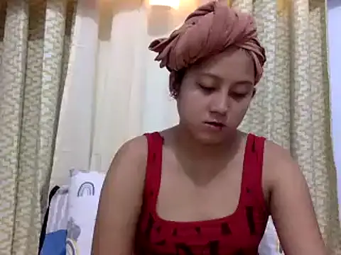 Snapshot of Sweet_baby21 chatting on September 26, 7:34 am Sweet baby21 online show from September 26, 7:34 am