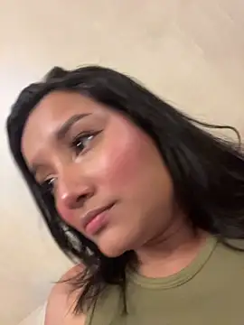 HannahMontgomery online show from November 7, 4:45 am