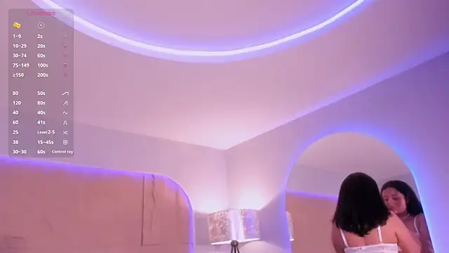 HannahMontgomery online show from April 1, 5:21 pm