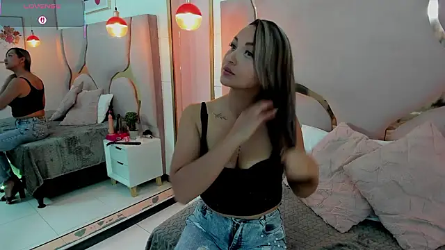 Maiyajoness online show from February 14, 4:42 am