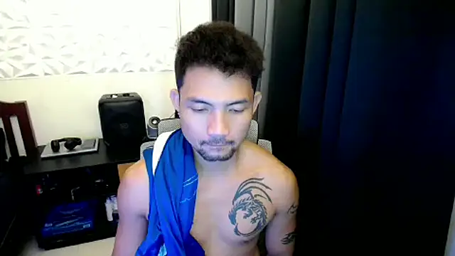 Snapshot of Thefriskyasian chatting on September 15, 9:59 pm Thefriskyasian online show from September 15, 9:59 pm