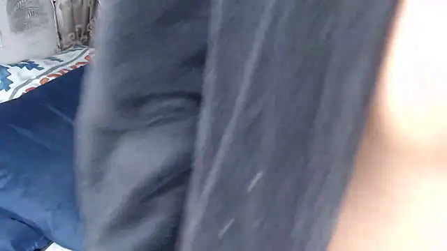 Snapshot of Lunalee chatting on August 4, 9:34 am Lunalee online show from August 4, 9:34 am