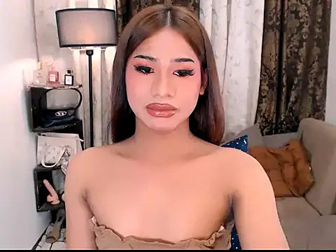 Snapshot of asianlatina69 chatting on October 12, 10:20 pm asianlatina69 online show from October 12, 10:20 pm